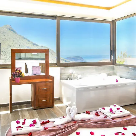 Villa 4 Sleeps 2 Isolated Honeymoon-villa Lale Uzumlu (Mediterranean)